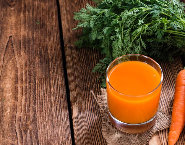 Suco de cenoura feito na hora