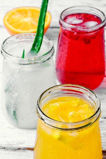 Suco de frutas e aloe