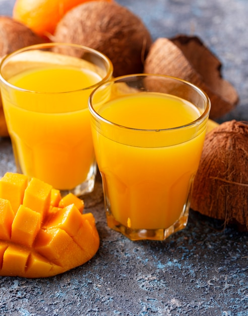 Suco de frutas frescas mix tropical