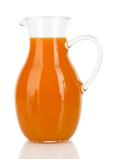 Suco de laranja em jarra isolada em branco