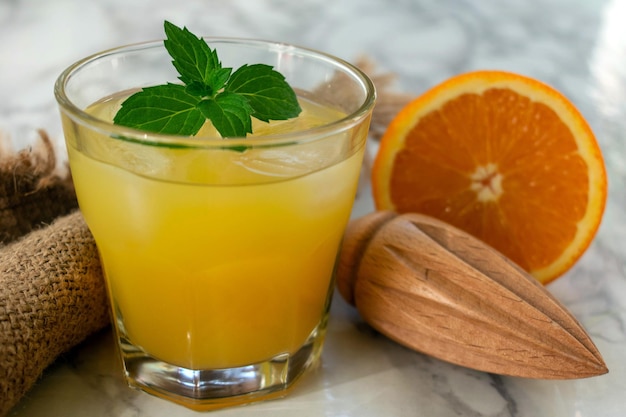 Suco de laranja.