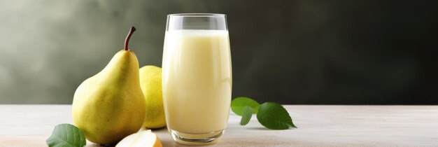 Foto suco de pêra caseiro fresco com algumas frutas frescas