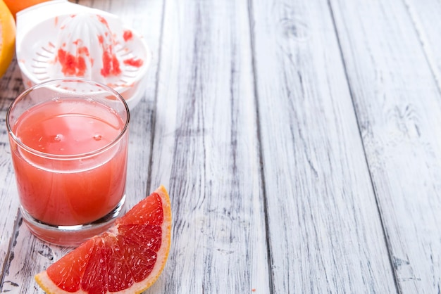 Suco de toranja espremido na hora