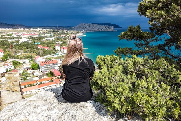 Sudak Crimea maio 2021 Uma linha de praias na cidade de Sudak Rússia