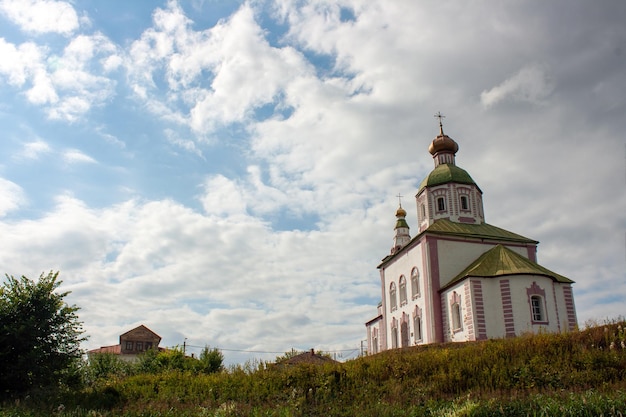 Sudal Russland 07. August 2022 Blick auf die Ilyinsky-Kirche in der Stadt Susdal