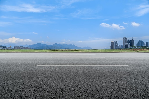 Suelo de carretera y paisaje de arquitectura urbana.