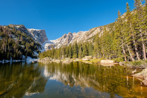 Sueño Lago Montañas Rocosas Colorado EE.UU.