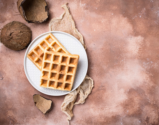 Süße gesunde Kokosnuss-Belgien-Waffeln