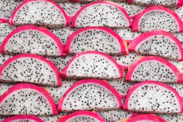 Süße leckere Drachenfrucht oder Pitaya-Scheiben