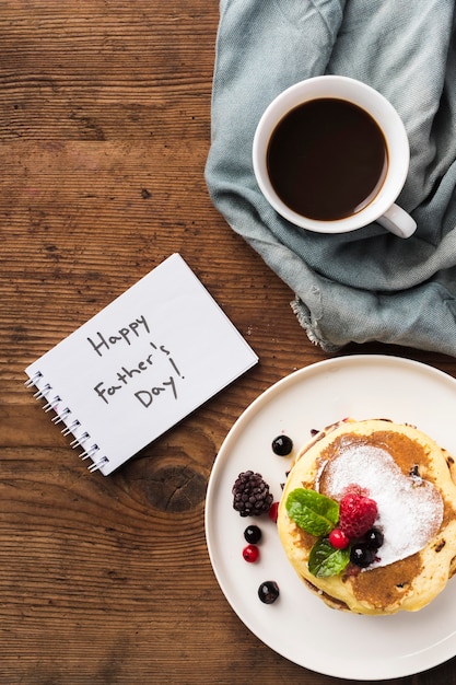 Foto süße überraschung und kaffee für vater