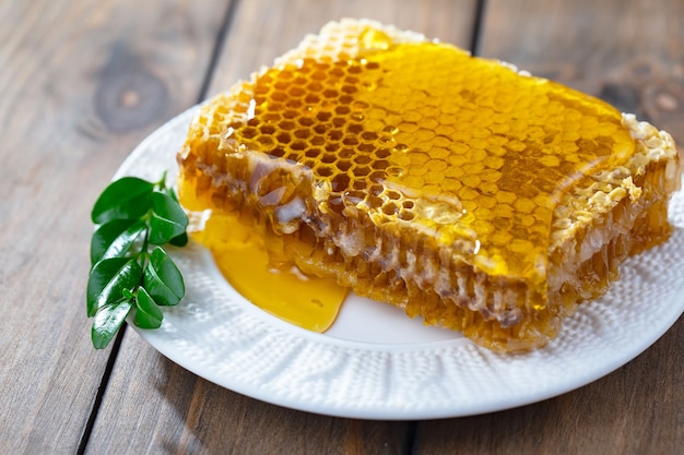 Süßer Bienenhonig