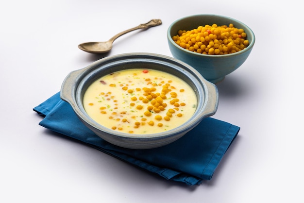 Süßes Bundi Kheer oder Payasam ist ein leckeres indisches Dessertrezept