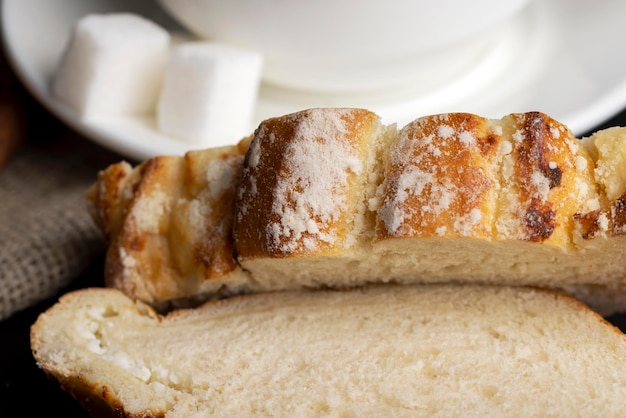 Süßes Gebäck aus Weizenmehl mit der Zugabe von süßem Hüttenkäse aus Milch, ein süßes Dessert für Tee oder andere Heißgetränke