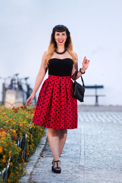 Süßes Pinup Girl Kleid