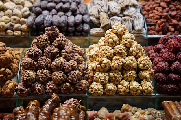 Süßigkeiten im Gewürzbasar Istanbul Turkiye