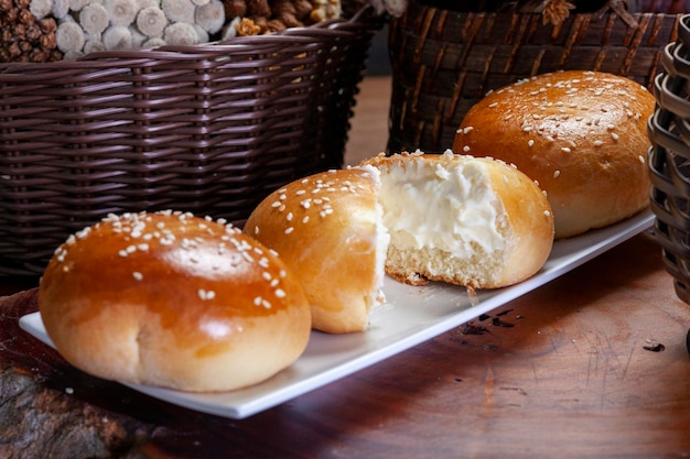 Süßkartoffelbrot gefüllt mit Frischkäse