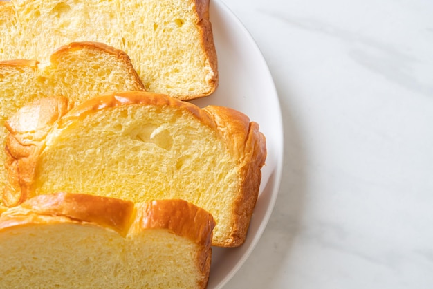 Süßkartoffelbrot mit Kaffee