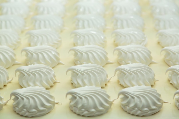 Süßwarenfabrik Zephyr und Marshmallows Produktionslinie Maschine Nahaufnahme