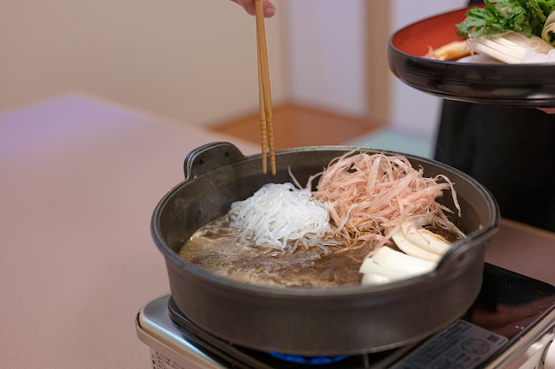 Sukiyaki jaspeado de lujo