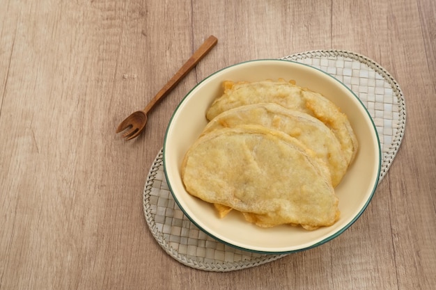 Sukun goreng o pan frito, comida tradicional indonesia.