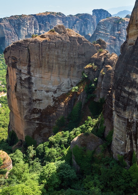 Summer Meteora - importante complexo rochoso de mosteiros religiosos do cristianismo na Grécia