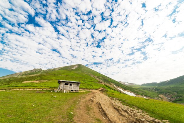 Summer Mountain Plateau Highland com Artvin, Turquia