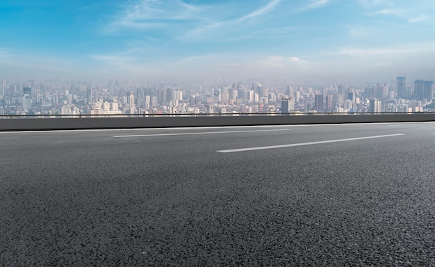 Superfície da estrada e Skyline da cidade de Nanchang