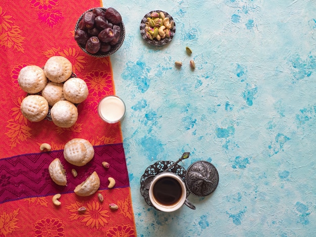 Superfície de doces do Ramadã. Biscoitos da festa islâmica de El Fitr. Biscoitos egípcios