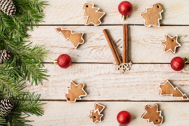 Superfície de Natal com biscoitos de gengibre. Vista do topo.