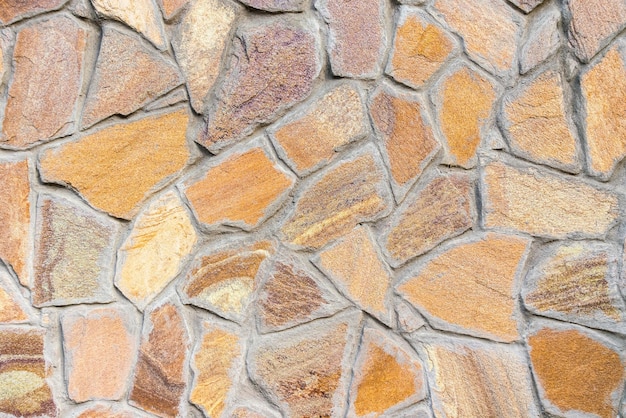 La superficie de las tejas de piedra