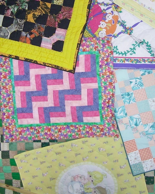 Superfície têxtil decorada vista de perto fundo abstrato cobertura de tecido ornamental