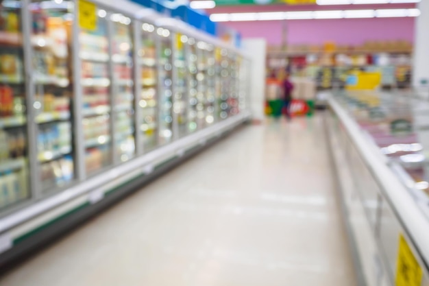 Supermarkt mit abstraktem defokussiertem Unschärfehintergrund