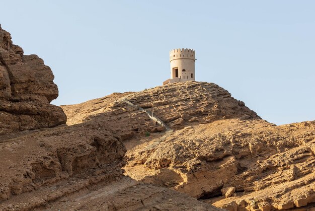 Foto sur oman vista de una torre de vigilancia en al ayjah