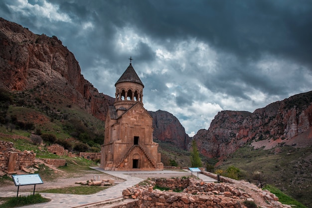 Foto surb astvatsatsin igreja do mosteiro de noravank na armênia