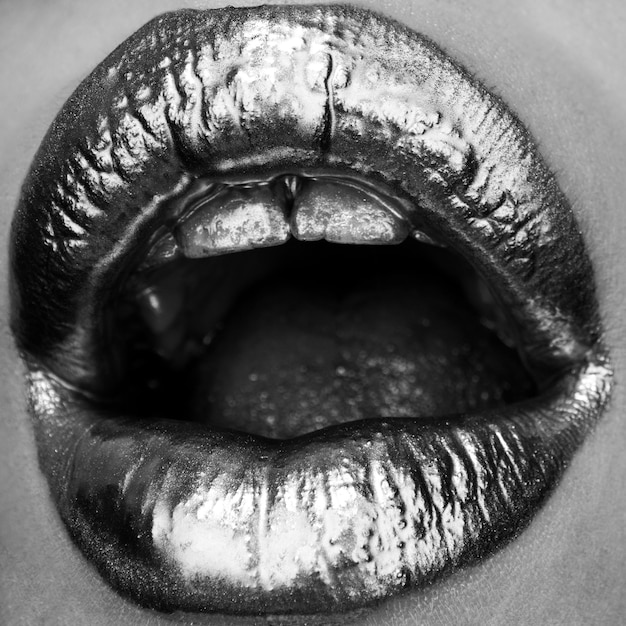 Surpreenda o ícone de emoções espantadas batom dourado nos lábios femininos boca de ouro cosméticos de luxo para mulheres g