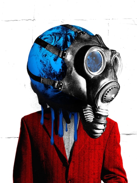 Surrealista de la Tierra con máscara de gas en traje rojo