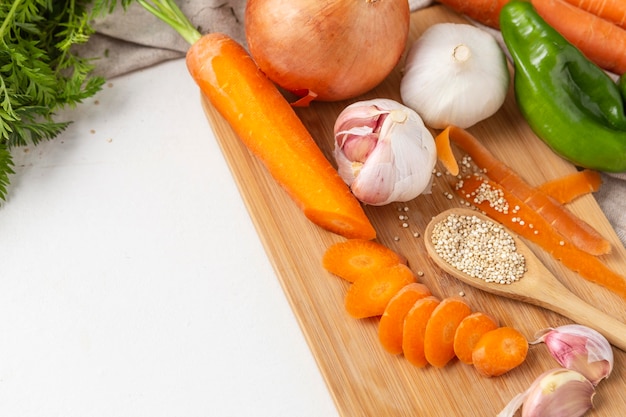 Foto surtido de deliciosas verduras crudas