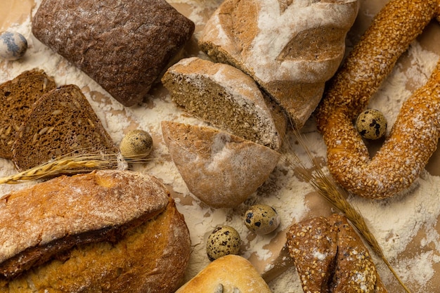 Surtido de fondo de productos de panadería centeno sin gluten