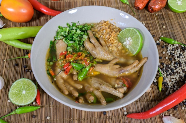 Foto el surtido de pasta de chile comida tradicional tailandesa saludable y dietética comida asiática caliente y picante.