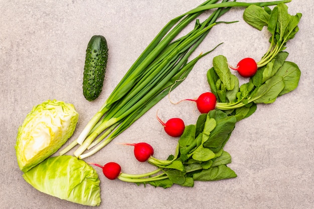 Surtido de verduras orgánicas frescas.