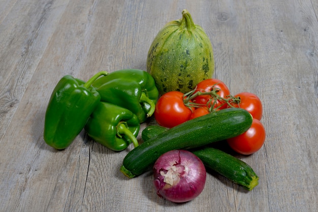 Surtido de verduras de temporada.