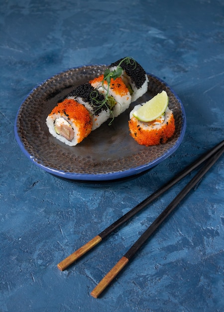 Sushi de comida japonesa asiática tradicional