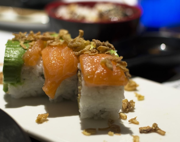 Sushi japonés de mariscos