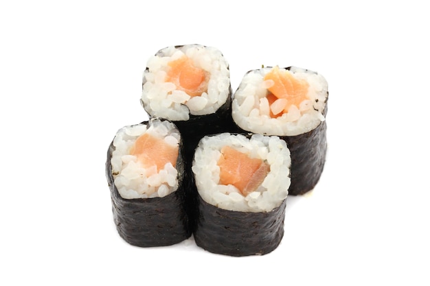 Sushi Maki de salmón aislado en blanco