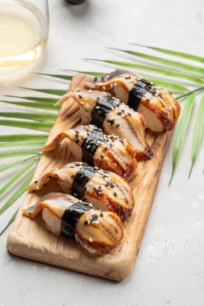 Sushi Nigiri, Enguia Defumada Unagi