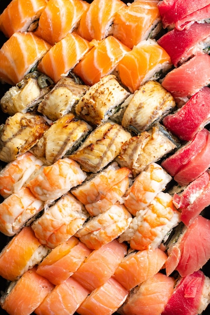 Sushi roll frutos do mar maki salmão atum arroz cozinha nori asiática