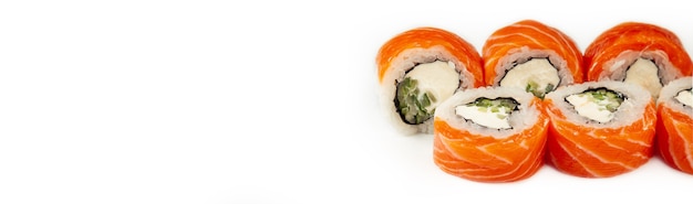 Sushi-Rollen lokalisiert auf Weiß