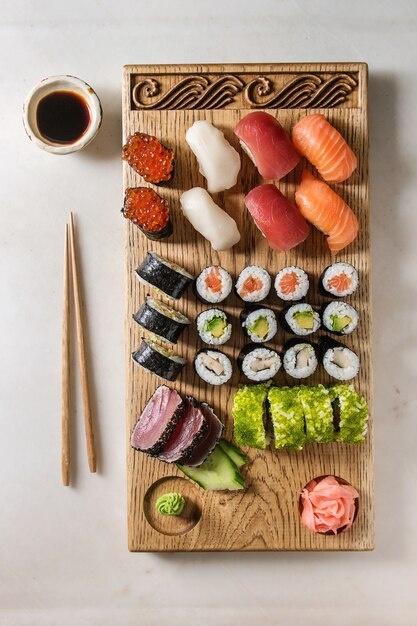 Sushi sashimi set