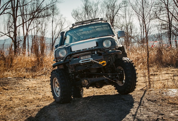 el suv002