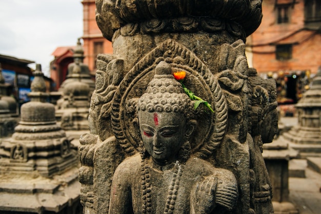 Swayambhunath ist eine alte religiöse Architektur auf einem Hügel im Kathmandutal Nepal Dezember 2019